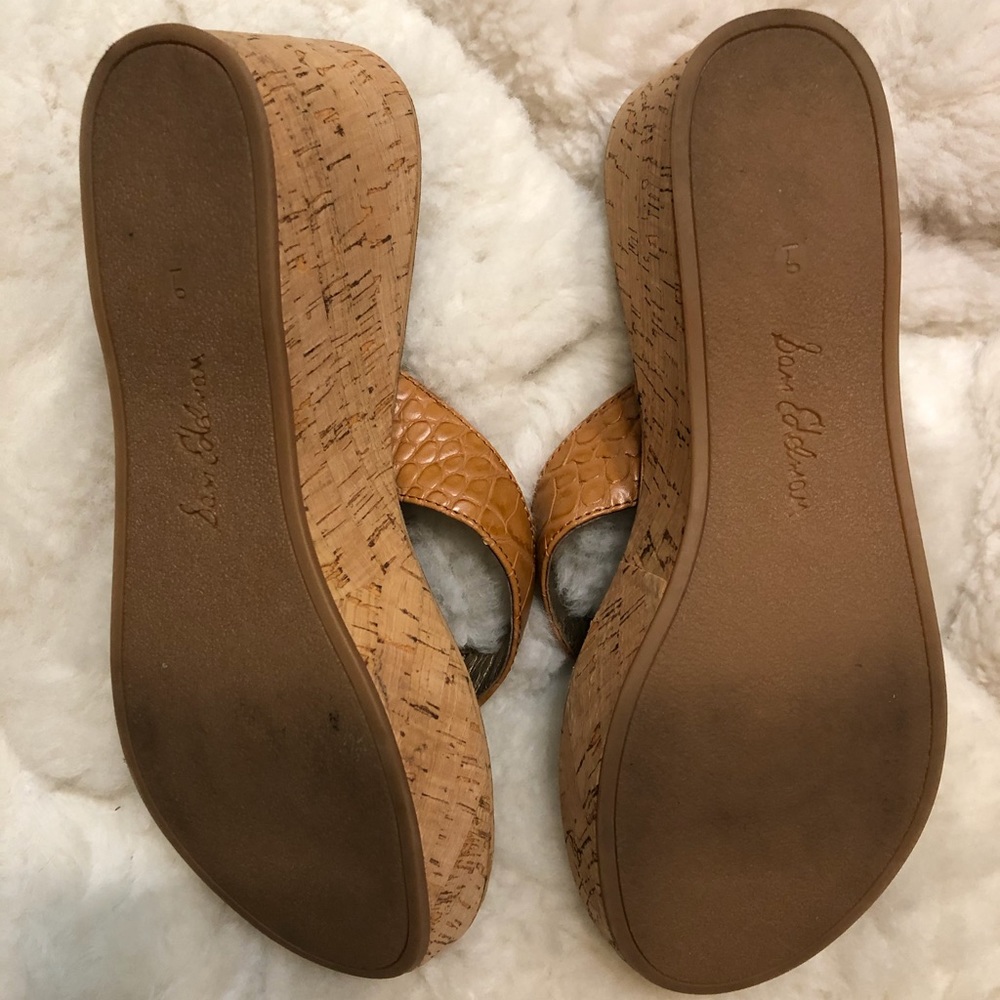 Sandals - Picture 3 of 3